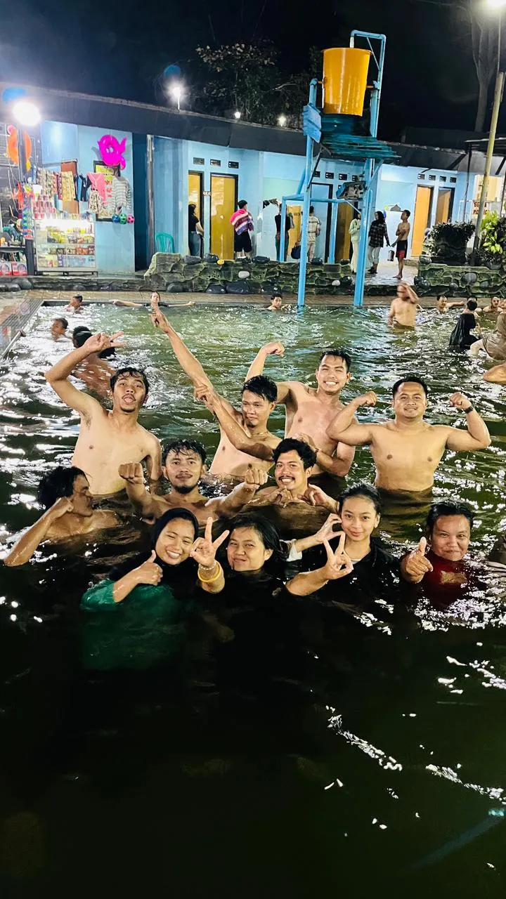 Galeri 16
