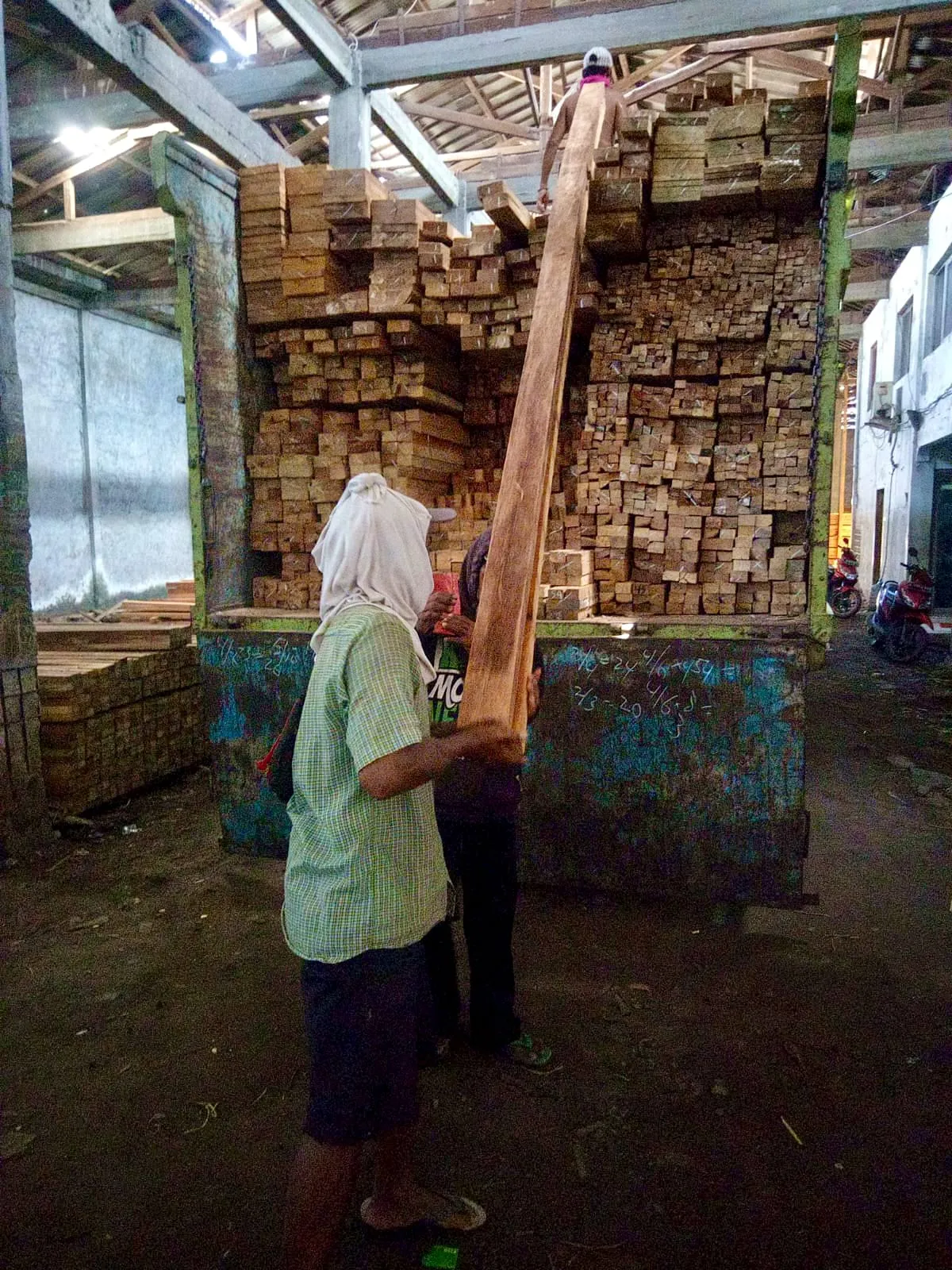 WhatsApp Image 2025-11-05 at 14.40.37 (1)