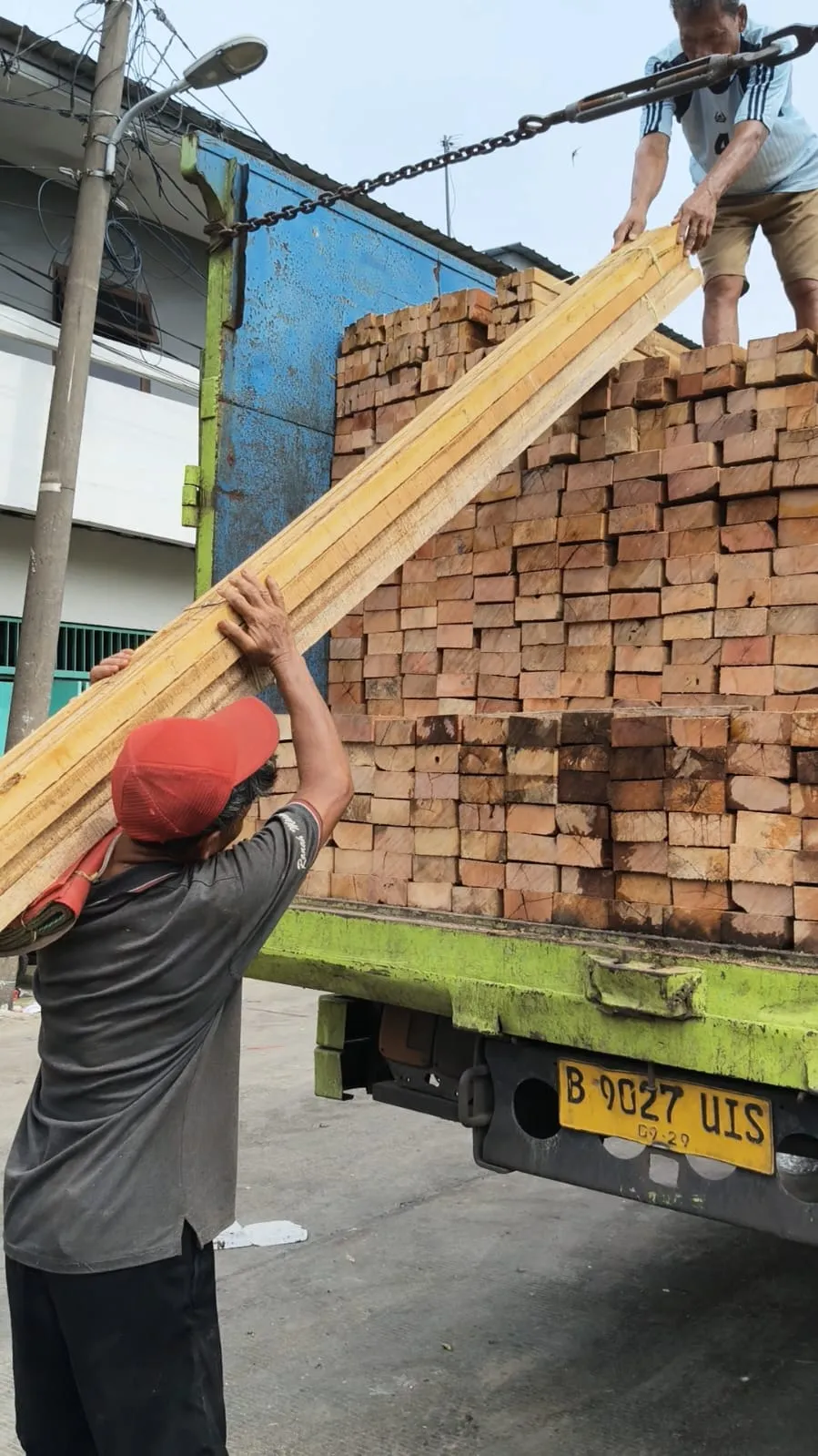 WhatsApp Image 2025-11-05 at 14.40.44 (1)