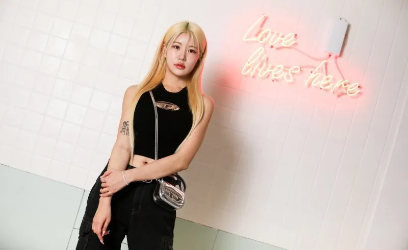 Sia Jiwoo - Creator & Performer