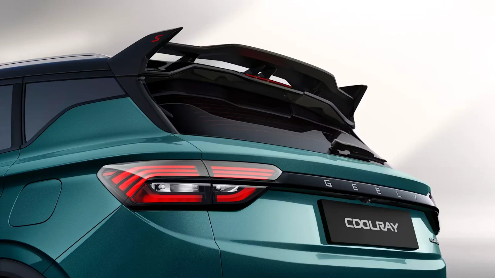 Geely Coolray: Lampu belakang menyatu